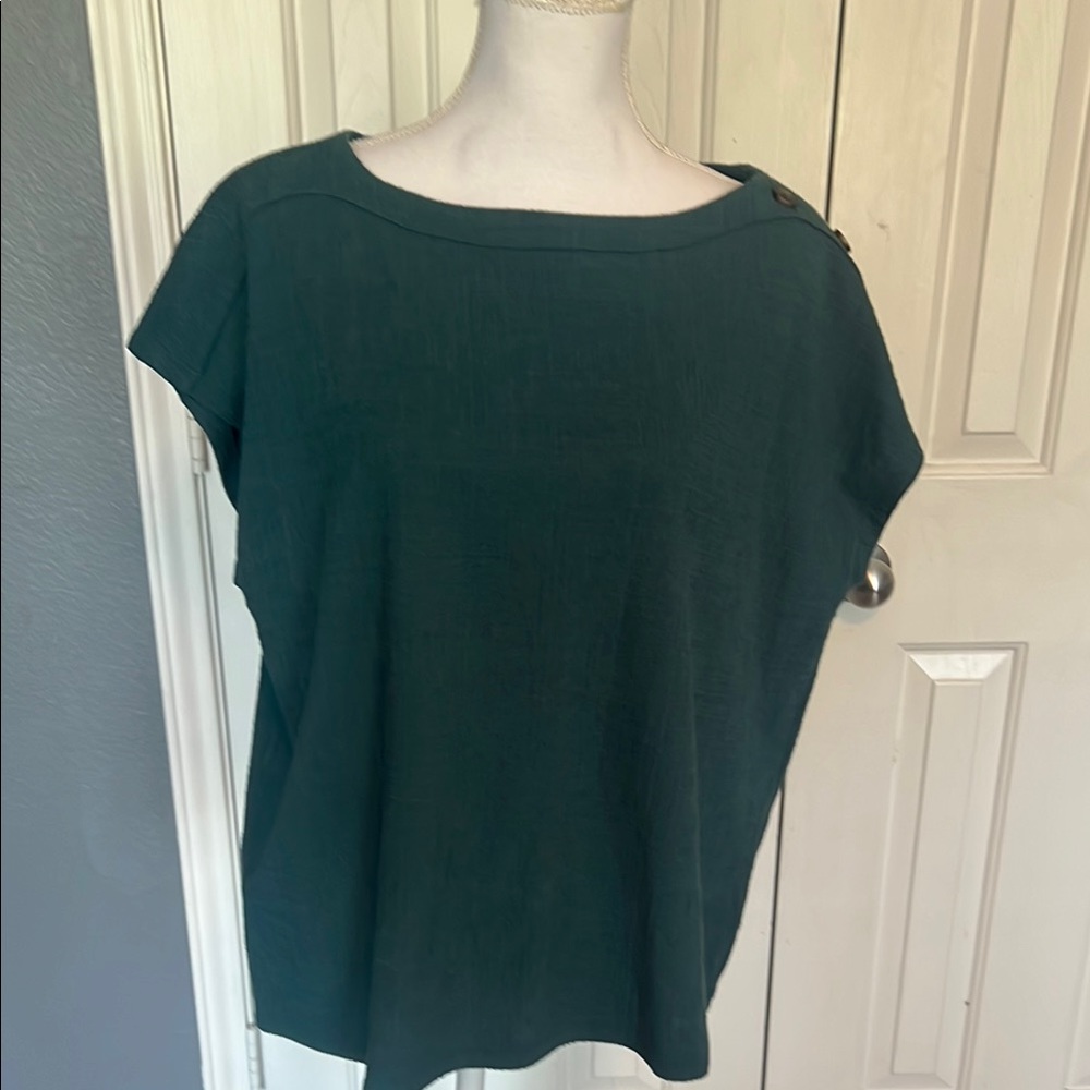 Elegant Green Women's Top